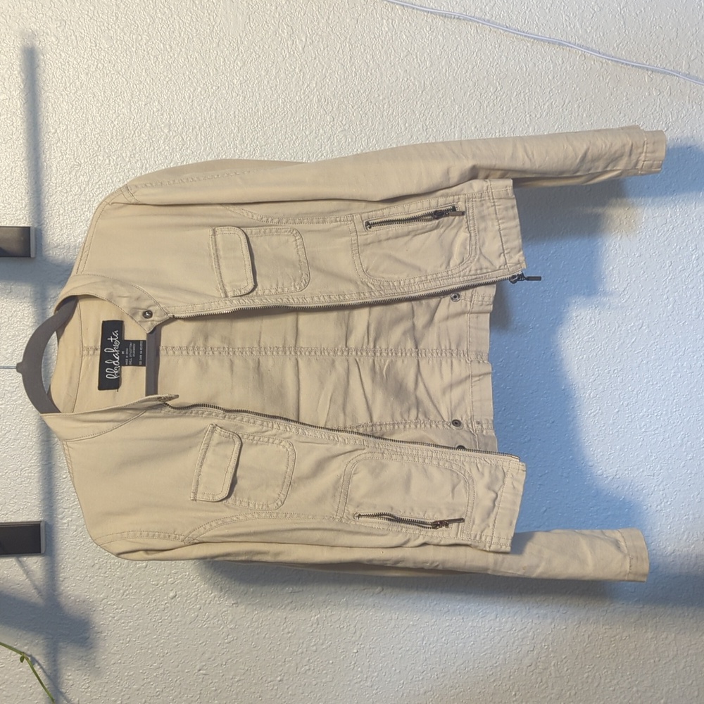 Size BB Dakota jacket size medium